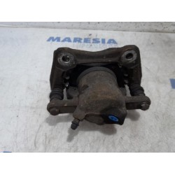 Renault - Clio - Front brake calliper, right