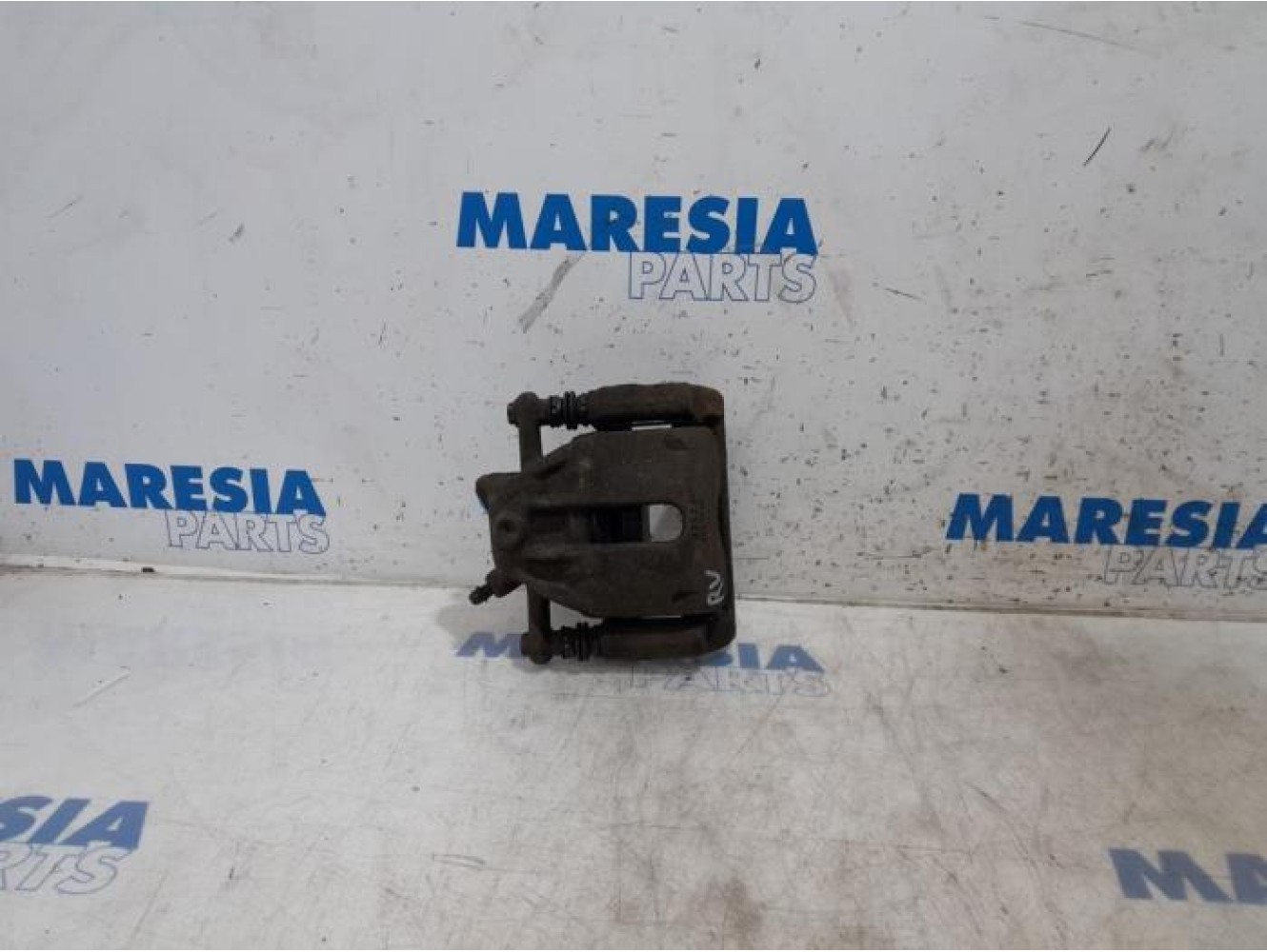 Renault - Clio - Front brake calliper, right