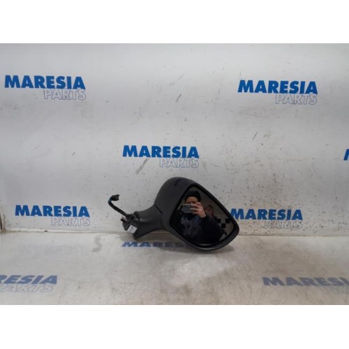 Renault - Clio - Wing mirror, right
