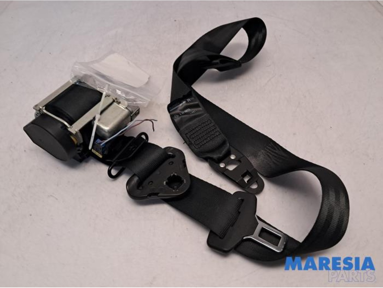 Renault - Clio - Front seatbelt, right