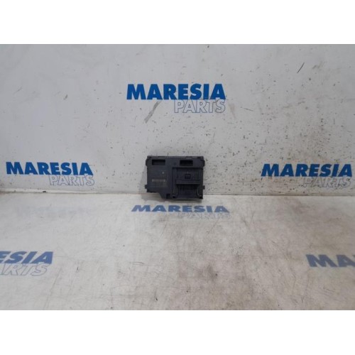 Renault - Clio - Card reader (lock)