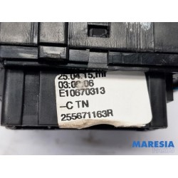 Renault - Clio - Wiper switch