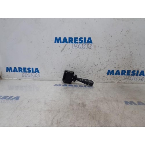 Renault - Clio - Wiper switch