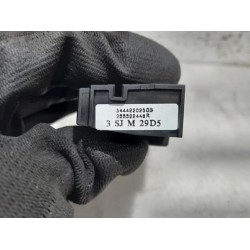 Renault - Clio - Steering wheel mounted radio control