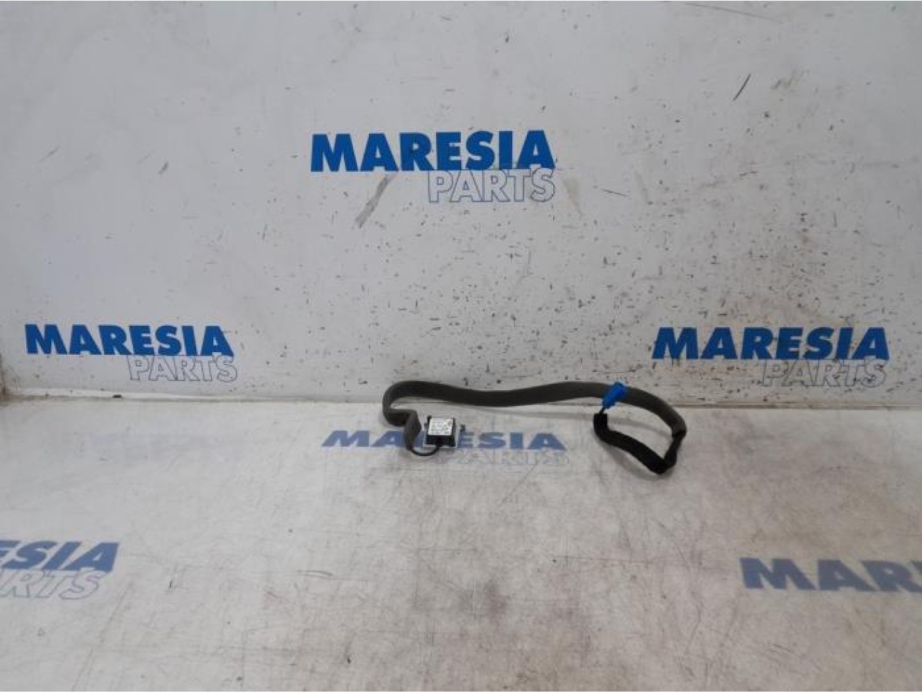 Renault - Clio - GPS antenna