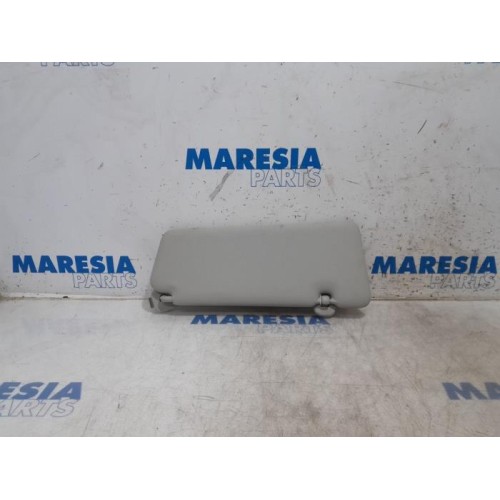 Renault - Clio - Sun visor