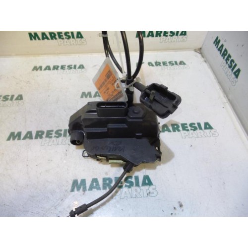 Renault - Grand Scenic - Front door lock mechanism 4-door, right