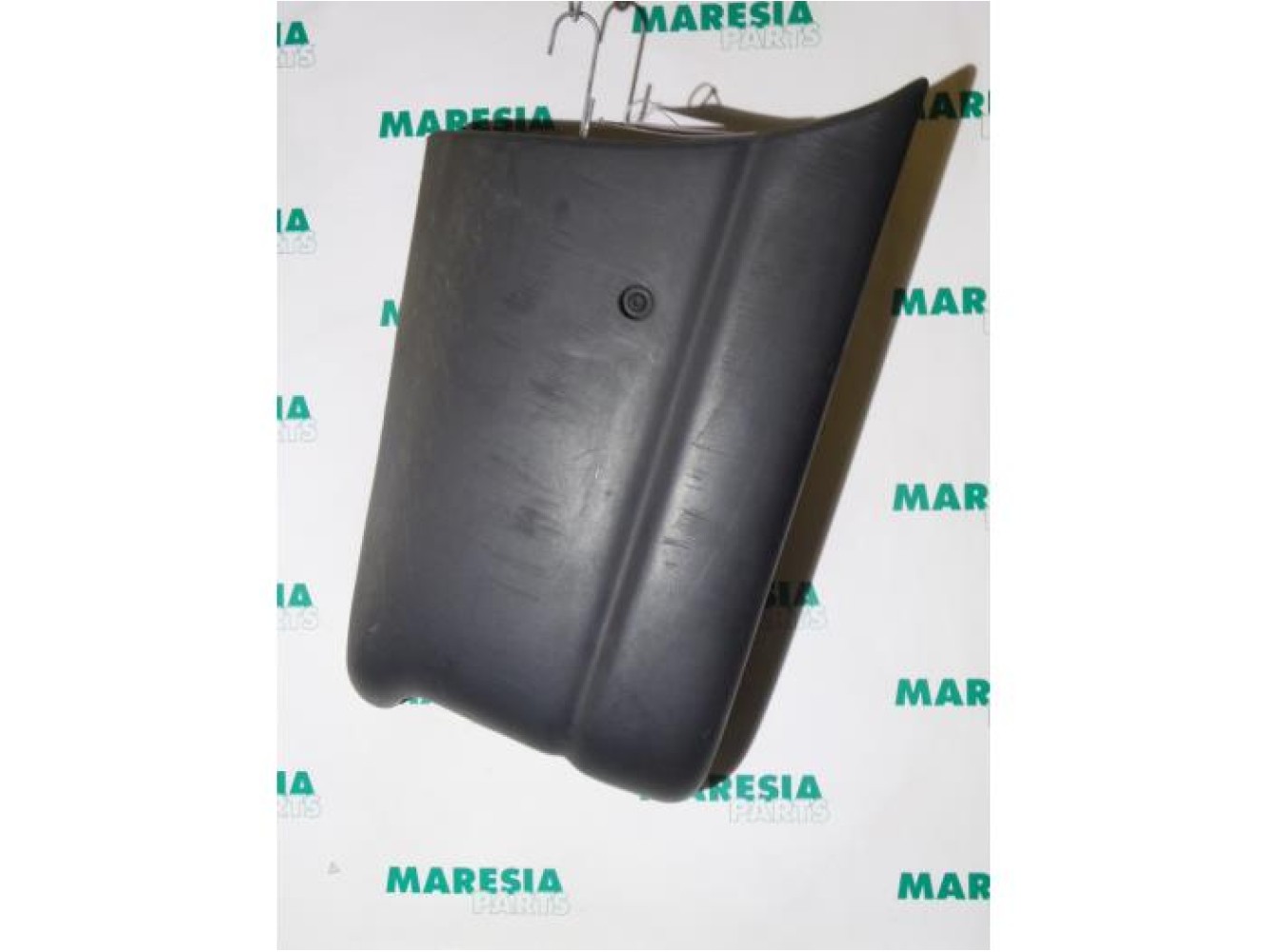 Renault - Master - Rear bumper component, left