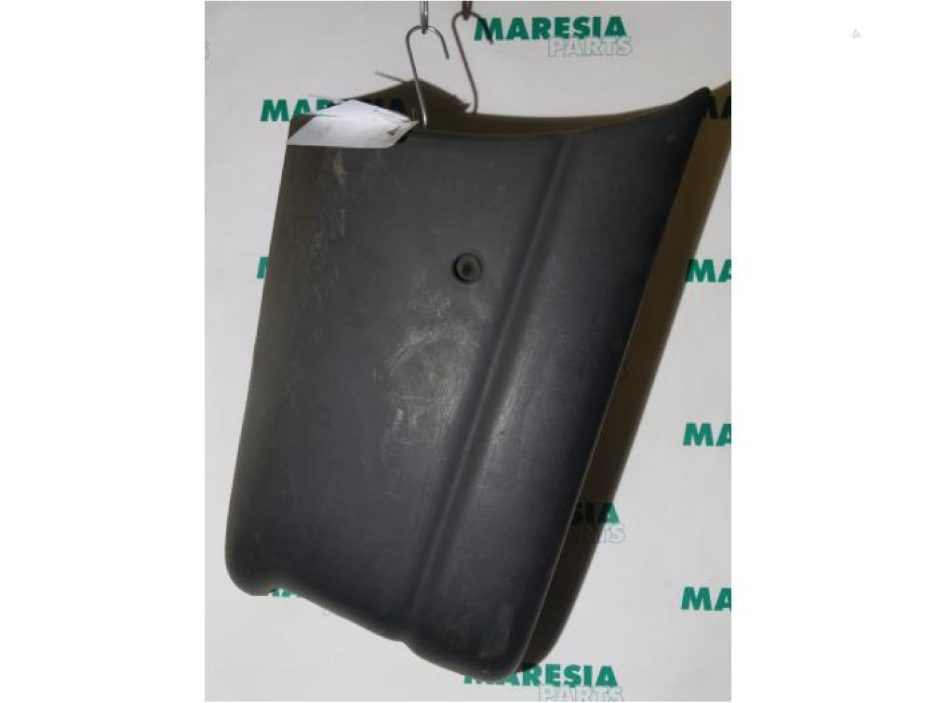 Renault - Master - Rear bumper component, left