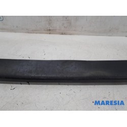 Renault - Master - Rear bumper component, central