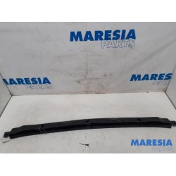 Renault - Master - Rear bumper component, central