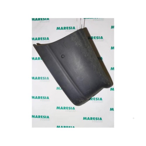 Renault - Master - Rear bumper component, right