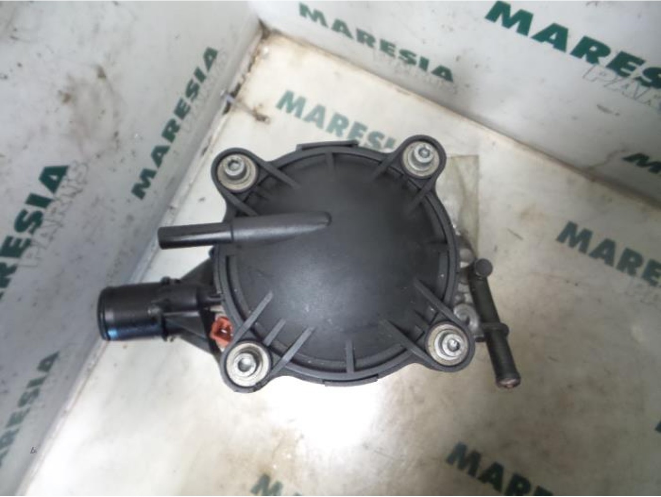 Citroen - Xantia - Boîtier de filtre carburant