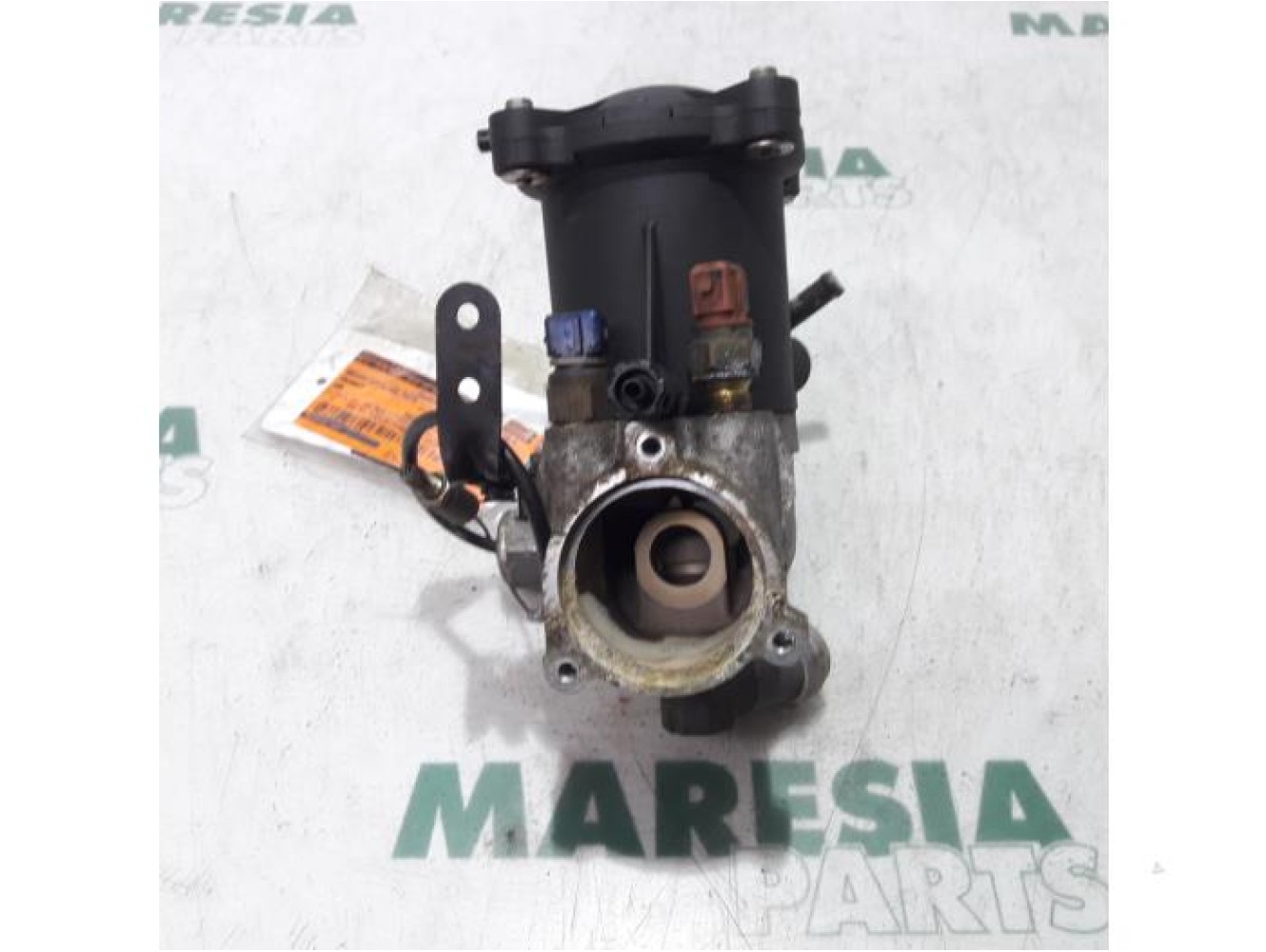 Peugeot - 306 - Fuel filter housing