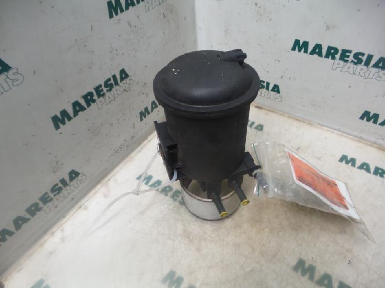Renault - Megane Scenic - Boîtier de filtre carburant