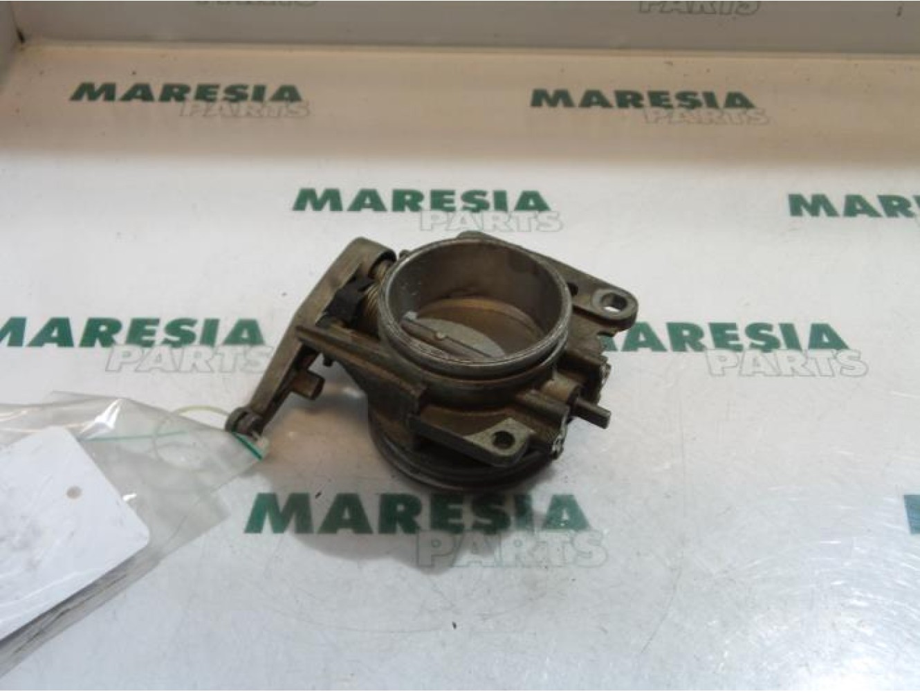 Renault - Megane Scenic - Throttle body