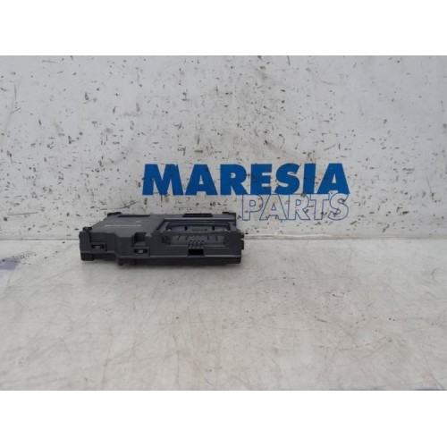 Renault - Clio - Card reader (lock)