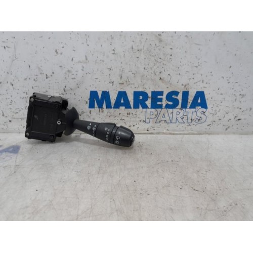 Renault - Clio - Wiper switch