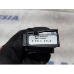 Renault - Clio - Commande radio volant