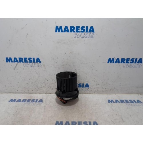 Renault - Clio - Heating and ventilation fan motor