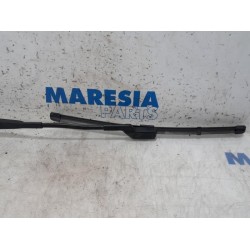 Peugeot - 208 - Front wiper arm