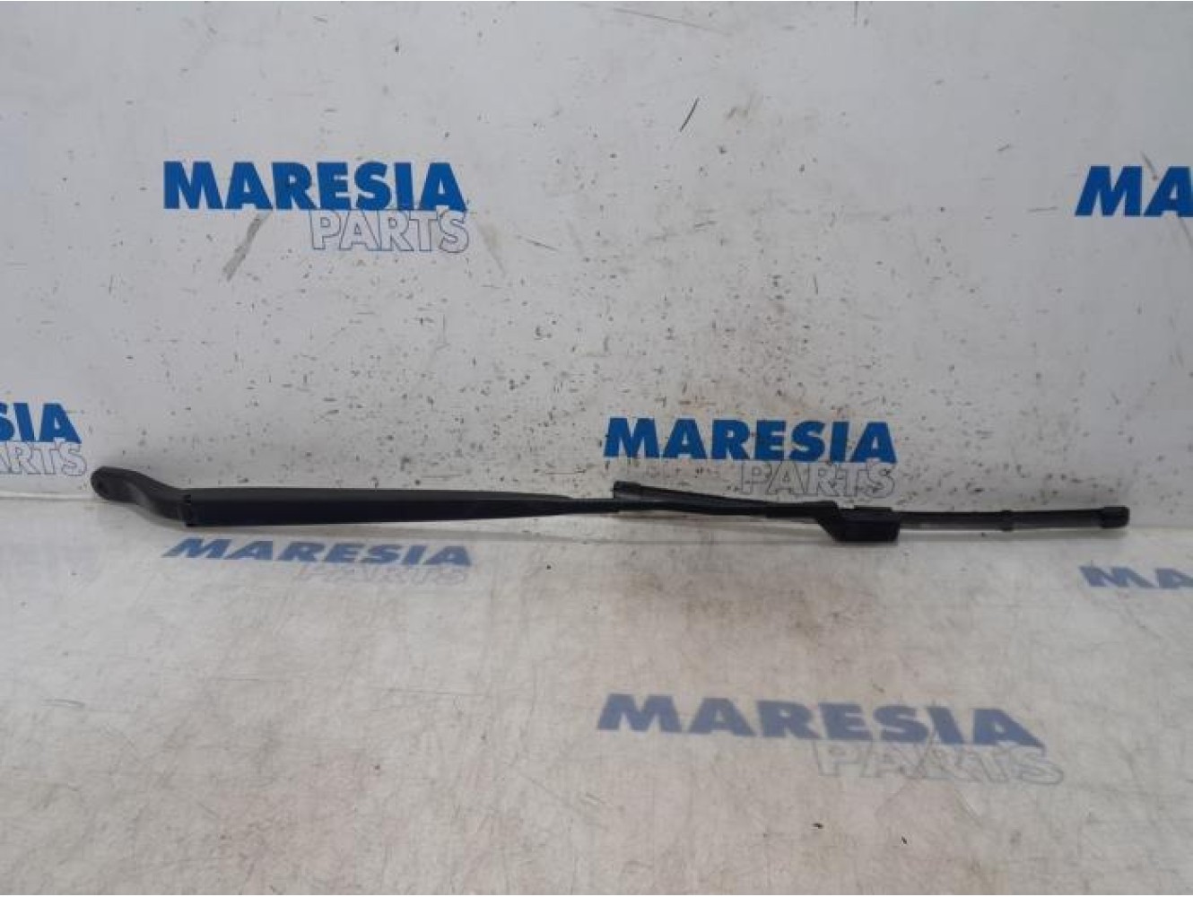 Peugeot - 208 - Front wiper arm