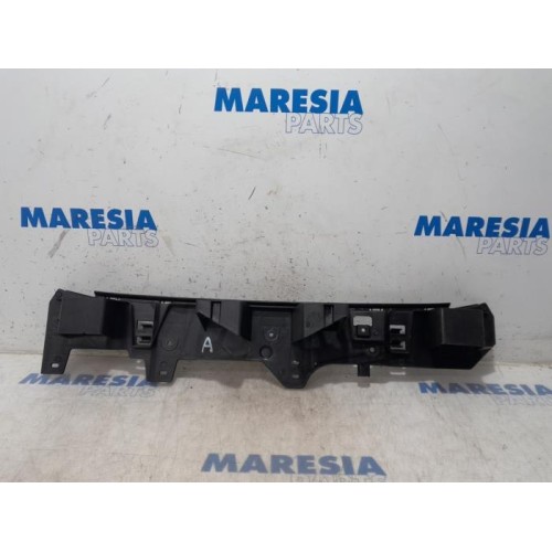 Peugeot - 208 - Rear bumper bracket central