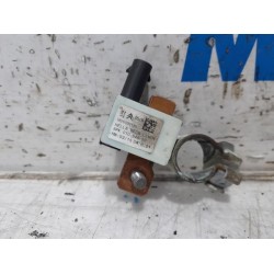 Peugeot - 208 - Battery pole