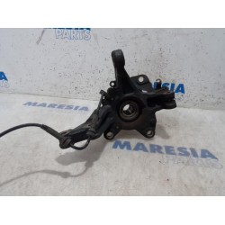 Renault - Clio - Knuckle, front right