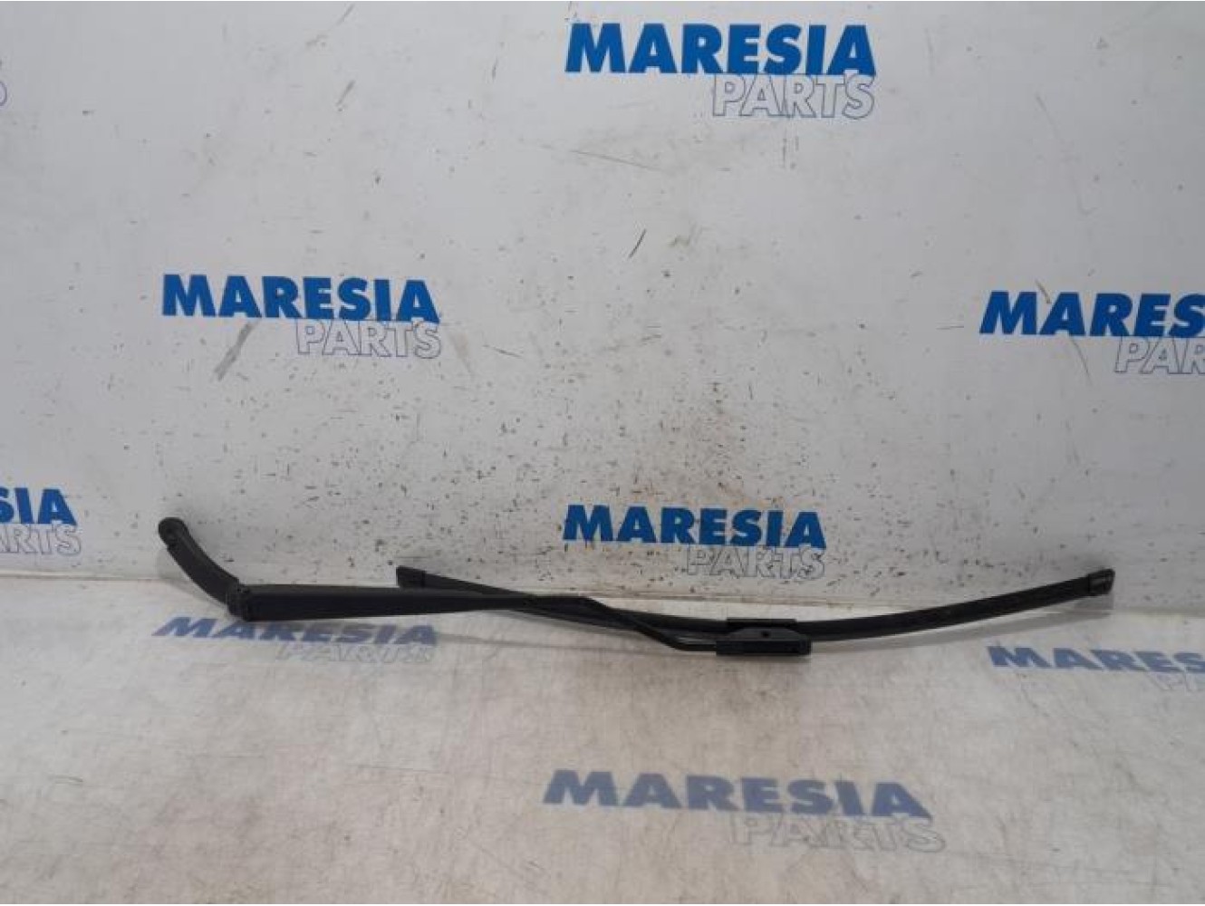 Renault - Clio - Front wiper arm