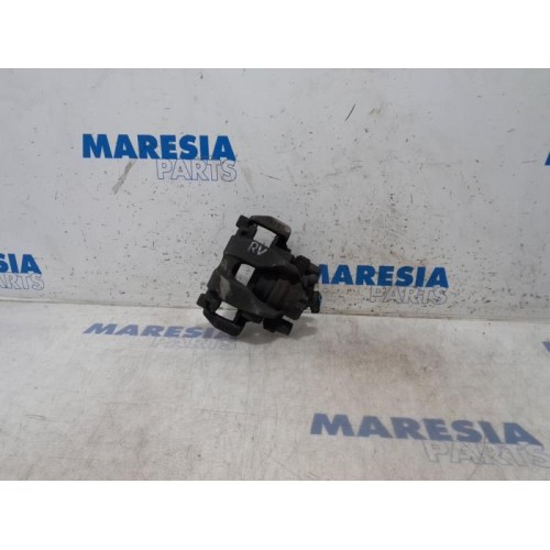 Renault - Clio - Front brake calliper, right