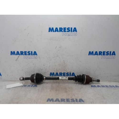 Peugeot - 208 - Front drive shaft, left