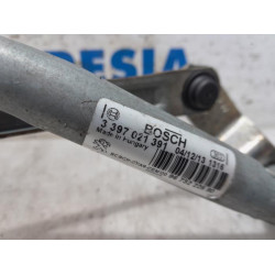Peugeot - 208 - Wiper mechanism