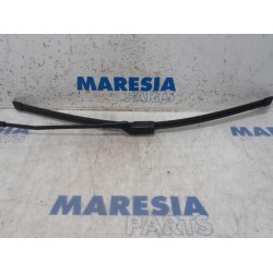 Peugeot - 208 - Front wiper arm
