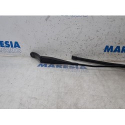 Peugeot - 208 - Front wiper arm