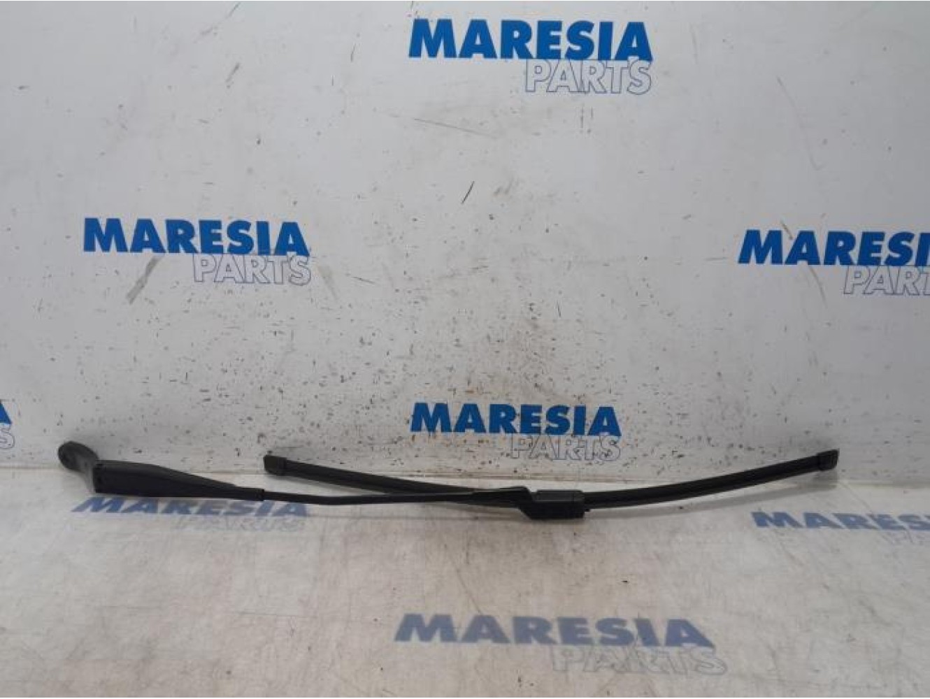 Peugeot - 208 - Front wiper arm