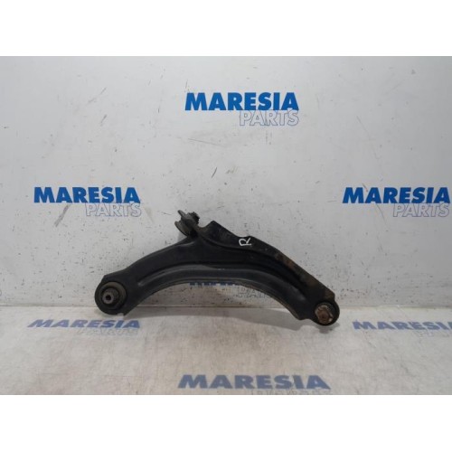 Renault - Clio - Front lower wishbone, right
