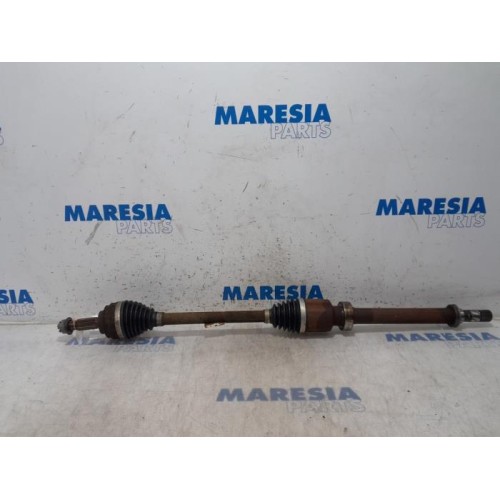 Renault - Clio - Front drive shaft, right