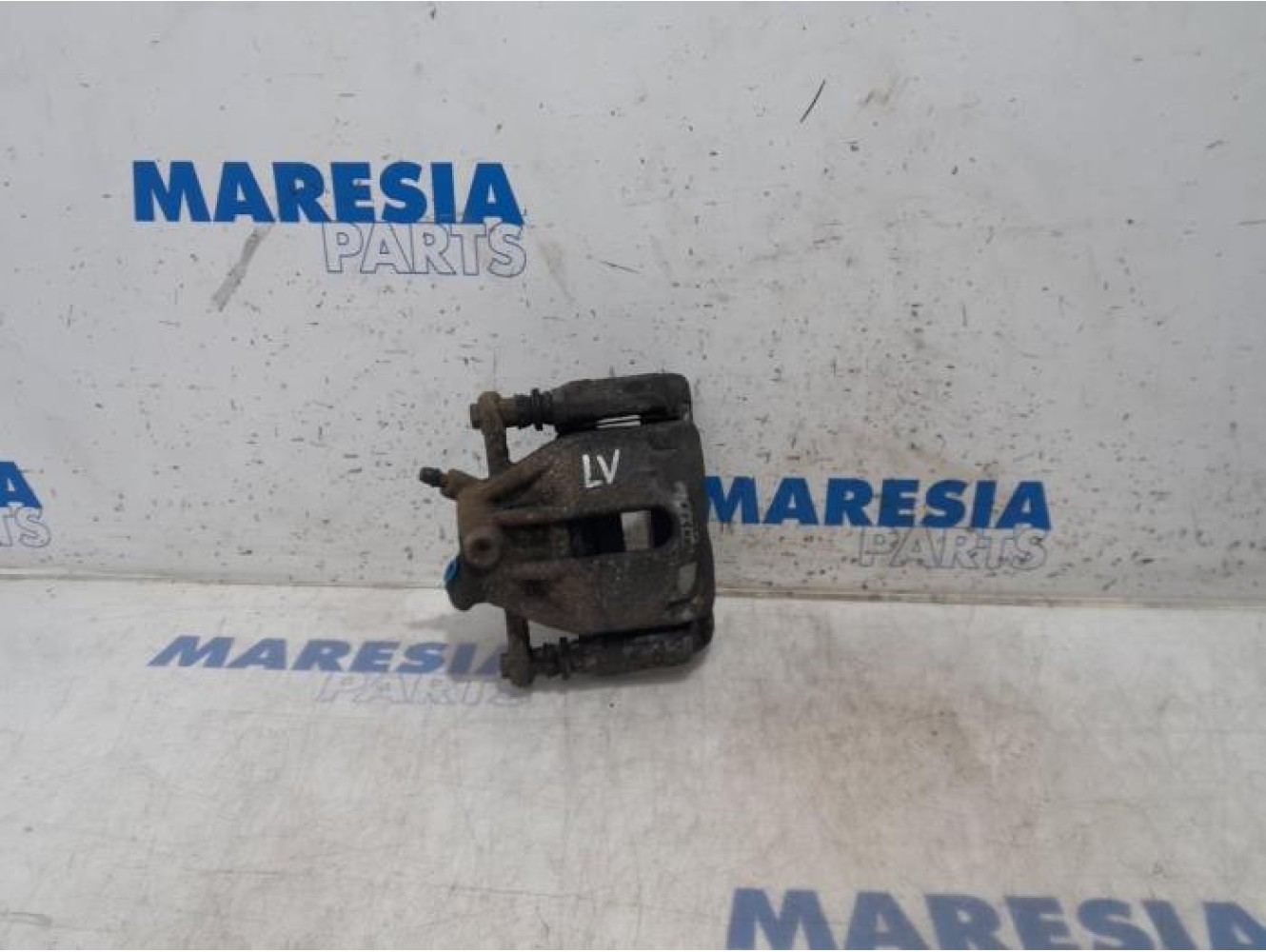 Renault - Clio - Front brake calliper, left