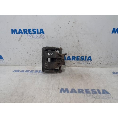 Renault - Clio - Front brake calliper, right