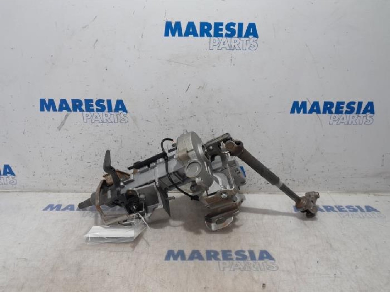 Renault - Clio - Steering column housing