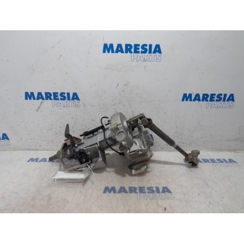 Renault - Clio - Steering column housing