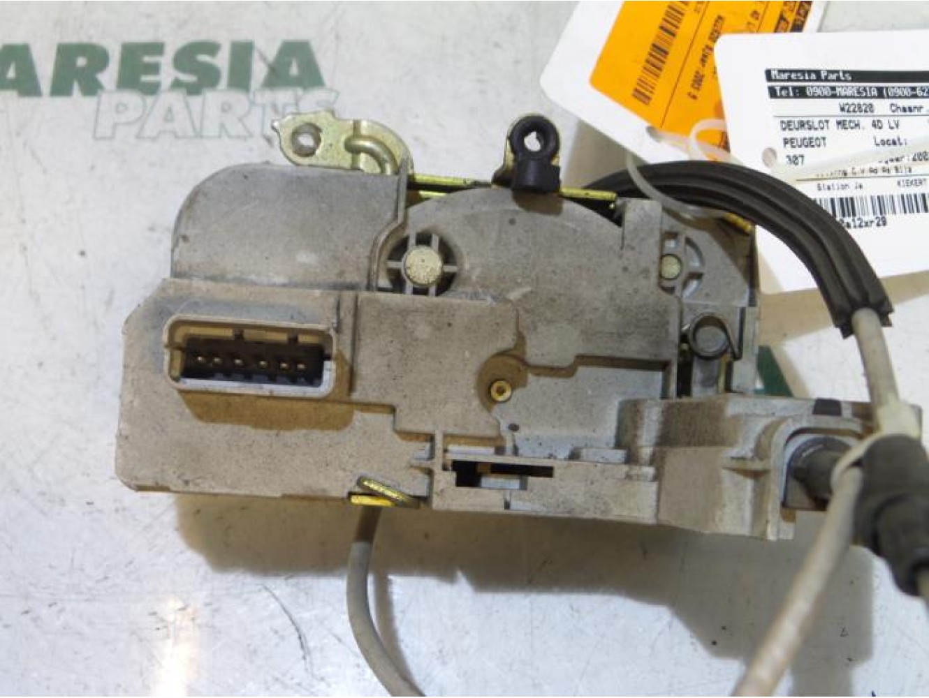 Peugeot - 307 - Door lock mechanism 4-door, front left