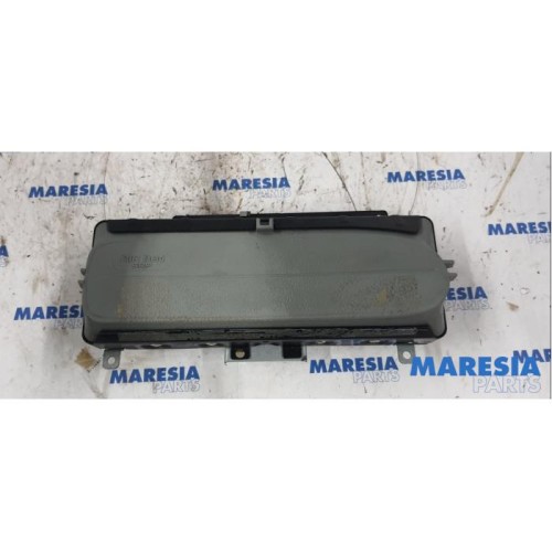 Renault - Megane Scenic - Right airbag (dashboard)