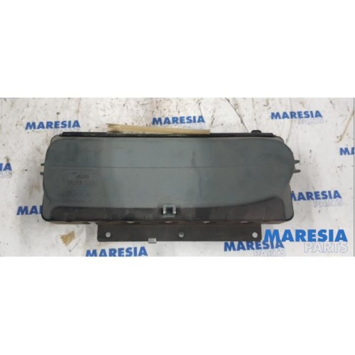 Renault - Megane Scenic - Right airbag (dashboard)