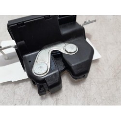 Fiat - 500 - Tailgate lock mechanism