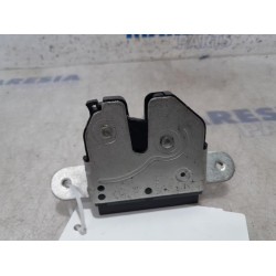 Fiat - 500 - Tailgate lock mechanism