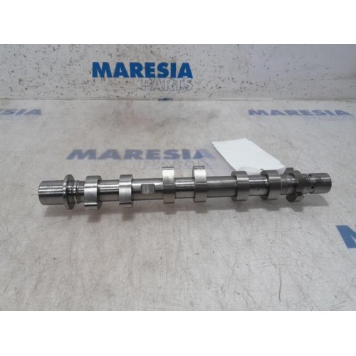 Renault - Clio - Camshaft
