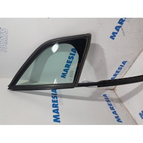 Citroen - C3 - Quarter light, front right