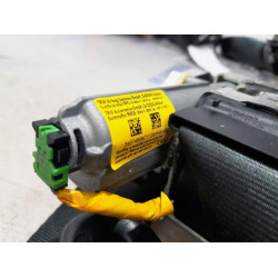 Fiat - 500 - Front seatbelt, right